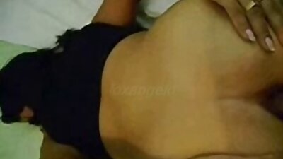 Káprázatos szőke lány van kötözve, szar a pincében anya fia sex videó